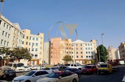 متجر - استوديو للايجار في زد04 - طراز إنجليزي - المدينة العالمية - دبي