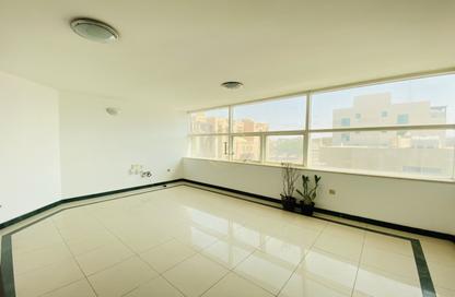 Apartment - 2 Bedrooms - 2 Bathrooms for rent in Khalifa Street - Central District - Al Ain
