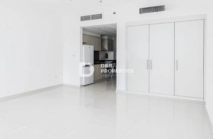 Apartment - Studio - 1 for rent in Carson B - Carson - Damac Hills - Dubai