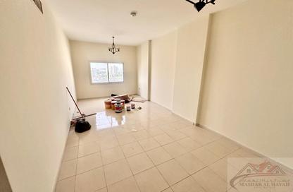 Apartment - 2 Bedrooms - 3 Bathrooms for rent in Muwaileh 29 Building - Muwaileh - Sharjah