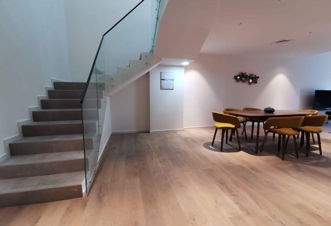 Ready to move outstanding Duplex ! large terrace photo 5