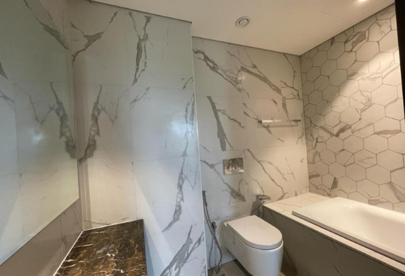 Ready to move outstanding Duplex ! large terrace photo 14