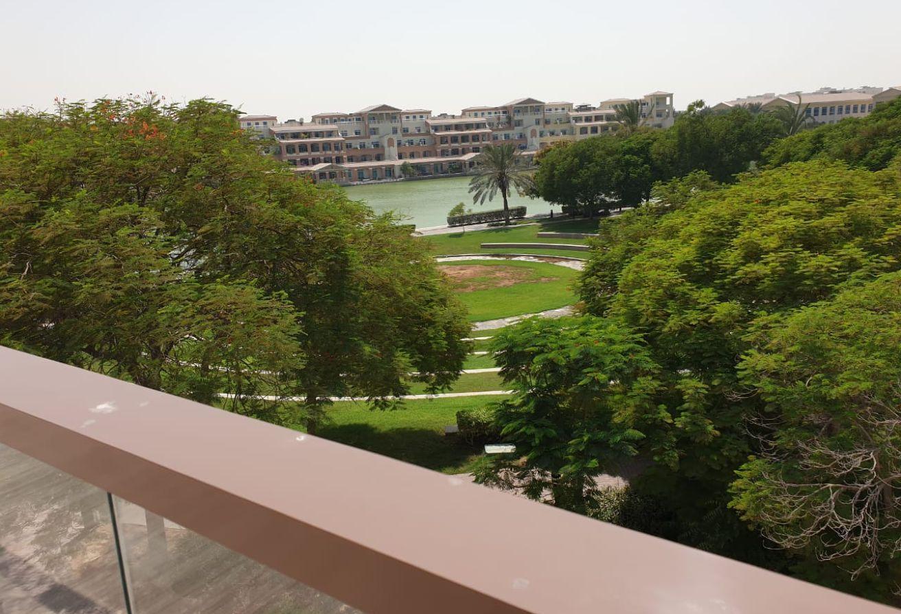 Ready to move outstanding Duplex ! large terrace photo 2