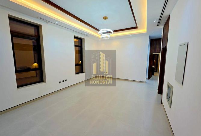 2OhSyRz3fSy - Property Image 2