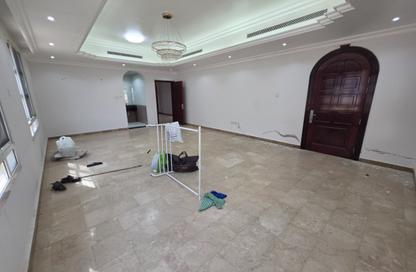 Villa - 7 - 7+ for rent in Mohamed Bin Zayed Centre - Mohamed Bin Zayed City - Abu Dhabi