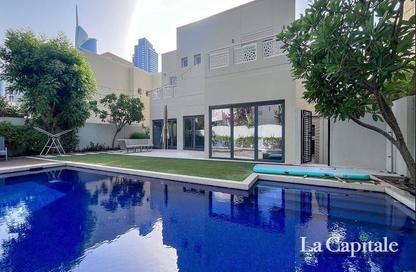 Villa - 5 Bedrooms - 4 Bathrooms for rent in Meadows 2 - Meadows - Dubai
