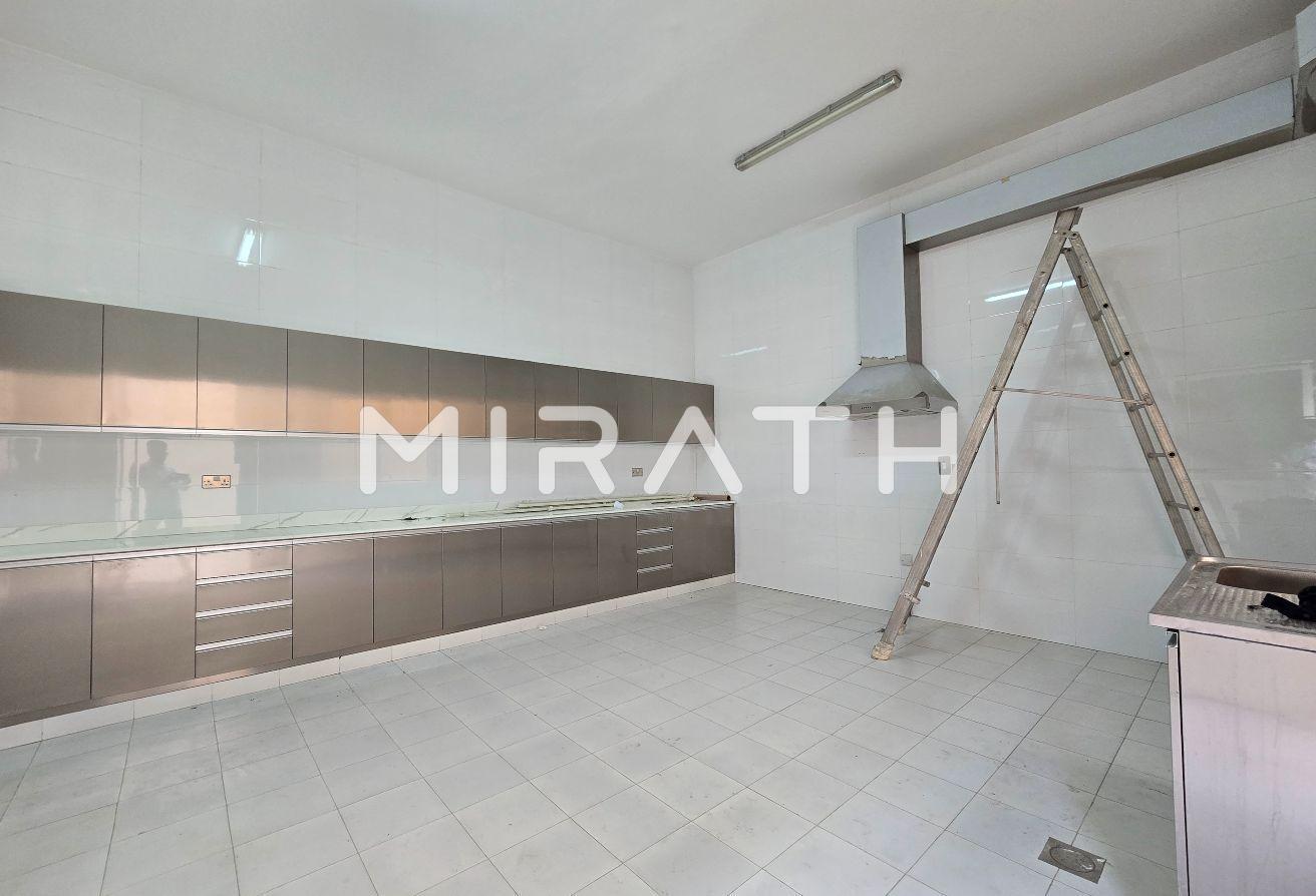 Luxury Standalone Villa with Private Garden photo 3