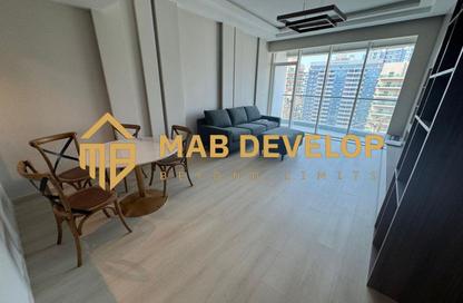 Apartment - 1 - 2 for rent in Hub Canal 1 - Hub Golf View Apartments - Dubai Sports City - Dubai