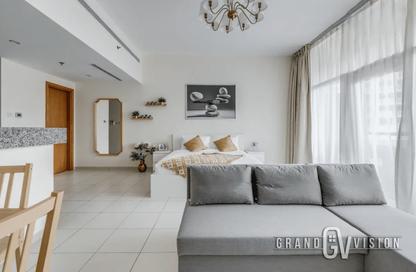 Apartment - Studio - 1 for rent in Bay Square Building 9 - Bay Square - Business Bay - Dubai Apartment - Studio - 1 for rent in Bay Square Building 9 - Bay Square - Business Bay - Dubai