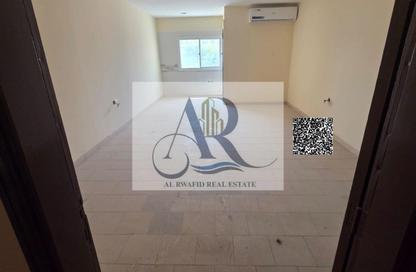 سكن عمال - استوديو - 8 حمامات للايجار في الجرف 3 - الجرف - عجمان وسط المدينة - عجمان سكن عمال - استوديو - 8 حمامات للايجار في الجرف 3 - الجرف - عجمان وسط المدينة - عجمان