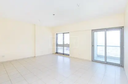 شقة - 2 غرف نوم - 4 حمامات للايجار في المرتفعات الغربية 1 - الخليج التجاري - دبي