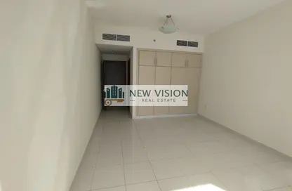 Apartment - 3 Bedrooms - 4 Bathrooms for rent in Al Khan Lagoon Tower - Al Khan Lagoon - Al Khan - Sharjah