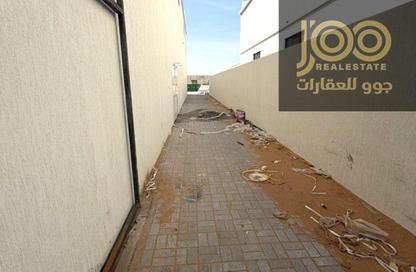 Warehouse - Studio - 2 for rent in Umm Al Thuoob - Umm Al Quwain