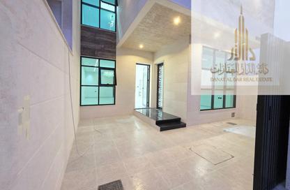 Villa - 5 - 7 for sale in Al Helio Downtown - Al Helio - Ajman