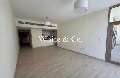 شقة - 2 غرف نوم - 3 حمامات للايجار في خليج القناة - الخليج التجاري - دبي