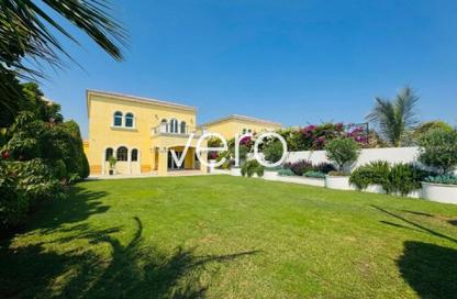 Villa - 3 Bedrooms - 5 Bathrooms for rent in District 7 - Jumeirah Park - Dubai