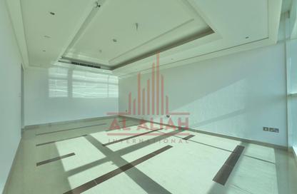 Apartment - 3 - 4 for rent in Corniche Road - Abu Dhabi