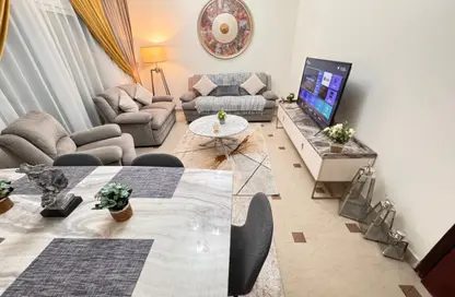 شقة - 2 غرف نوم - 2 حمامات للايجار في شارع التعاون الجديد - التعاون - الشارقة