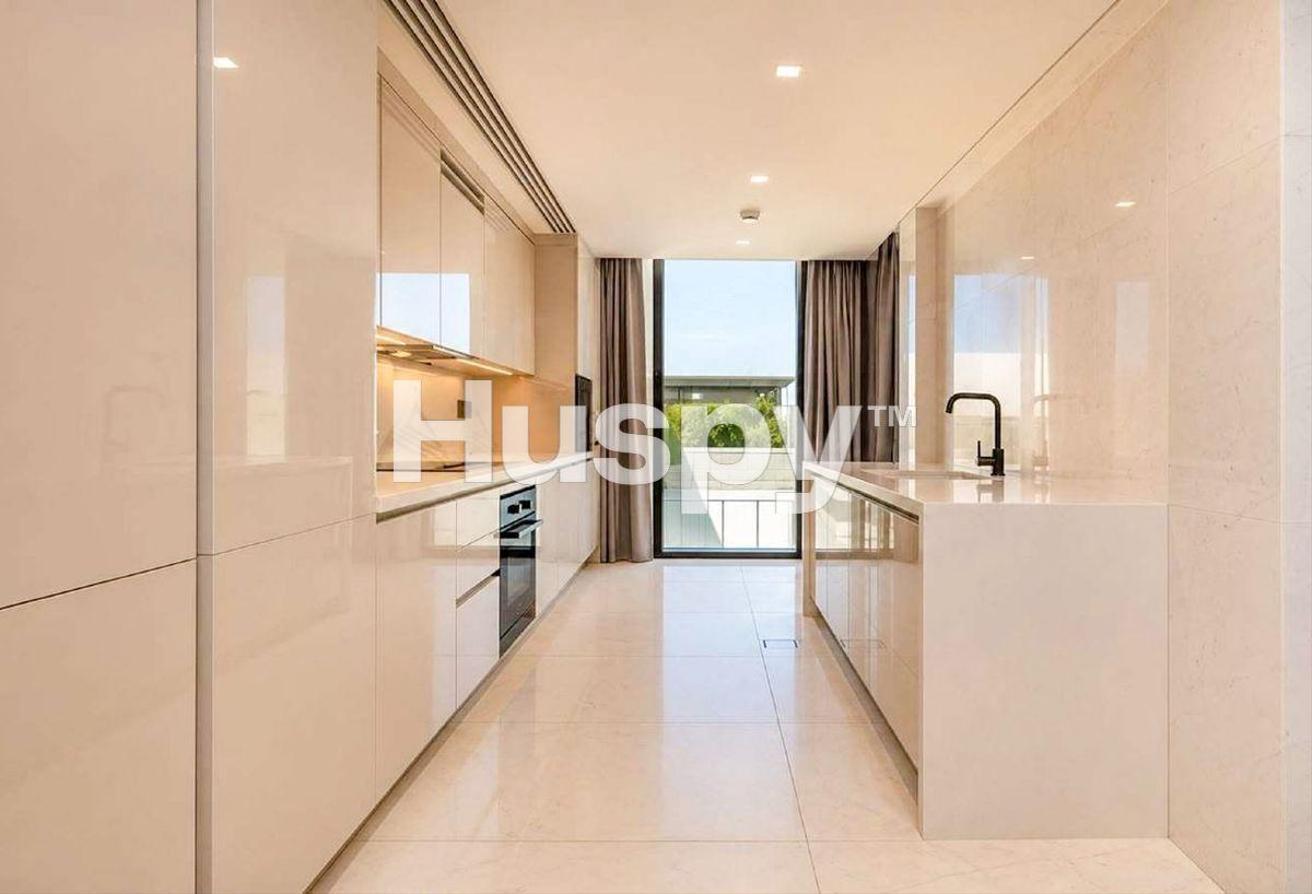 Sea View | Bills Included | Vacant photo 4