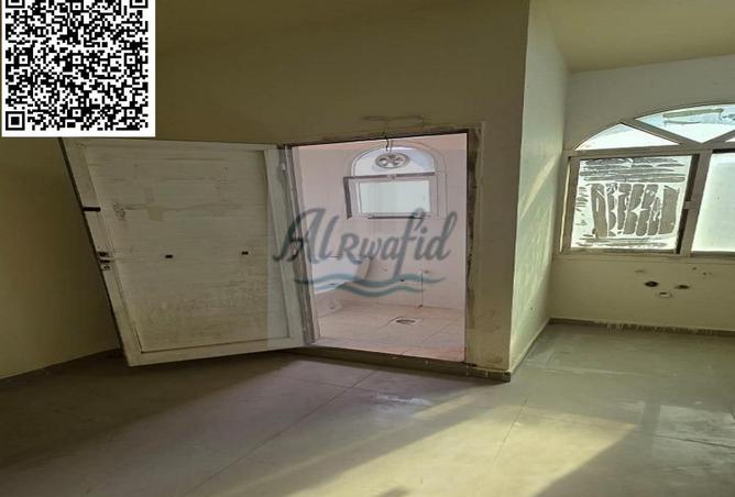 54010897 - Property Image 2