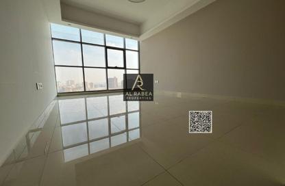 Apartment - 1 Bedroom - 2 Bathrooms for rent in Gulfa Towers - Al Rashidiya 1 - Al Rashidiya - Ajman