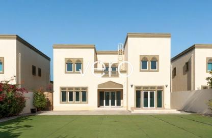 Villa - 3 Bedrooms - 4 Bathrooms for rent in District 8 - Jumeirah Park - Dubai
