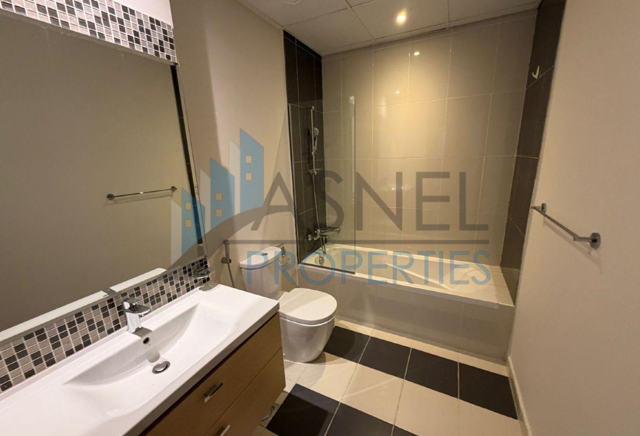 Massive 3-Bed Villa + 5 Bathrooms | Unfurnished photo 16