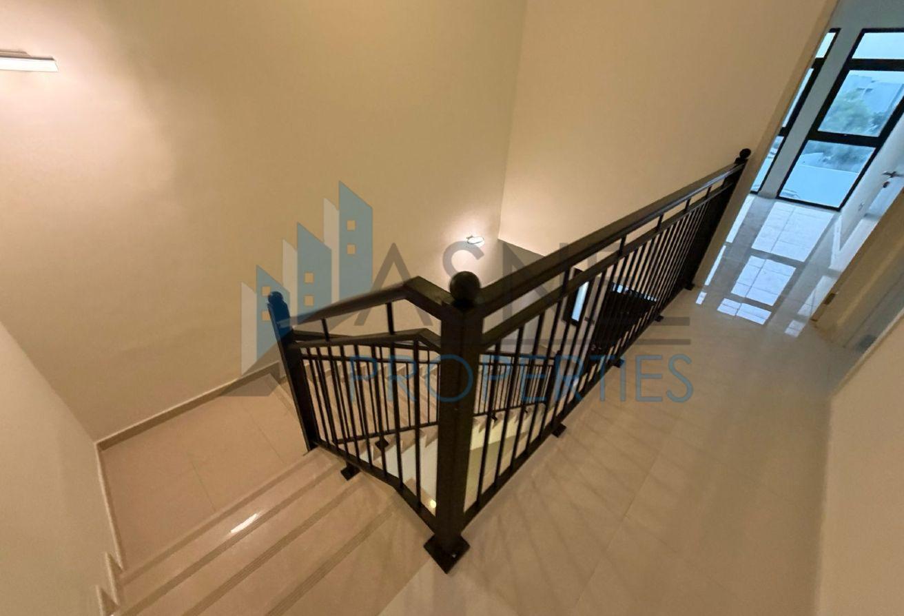 Massive 3-Bed Villa + 5 Bathrooms | Unfurnished photo 22