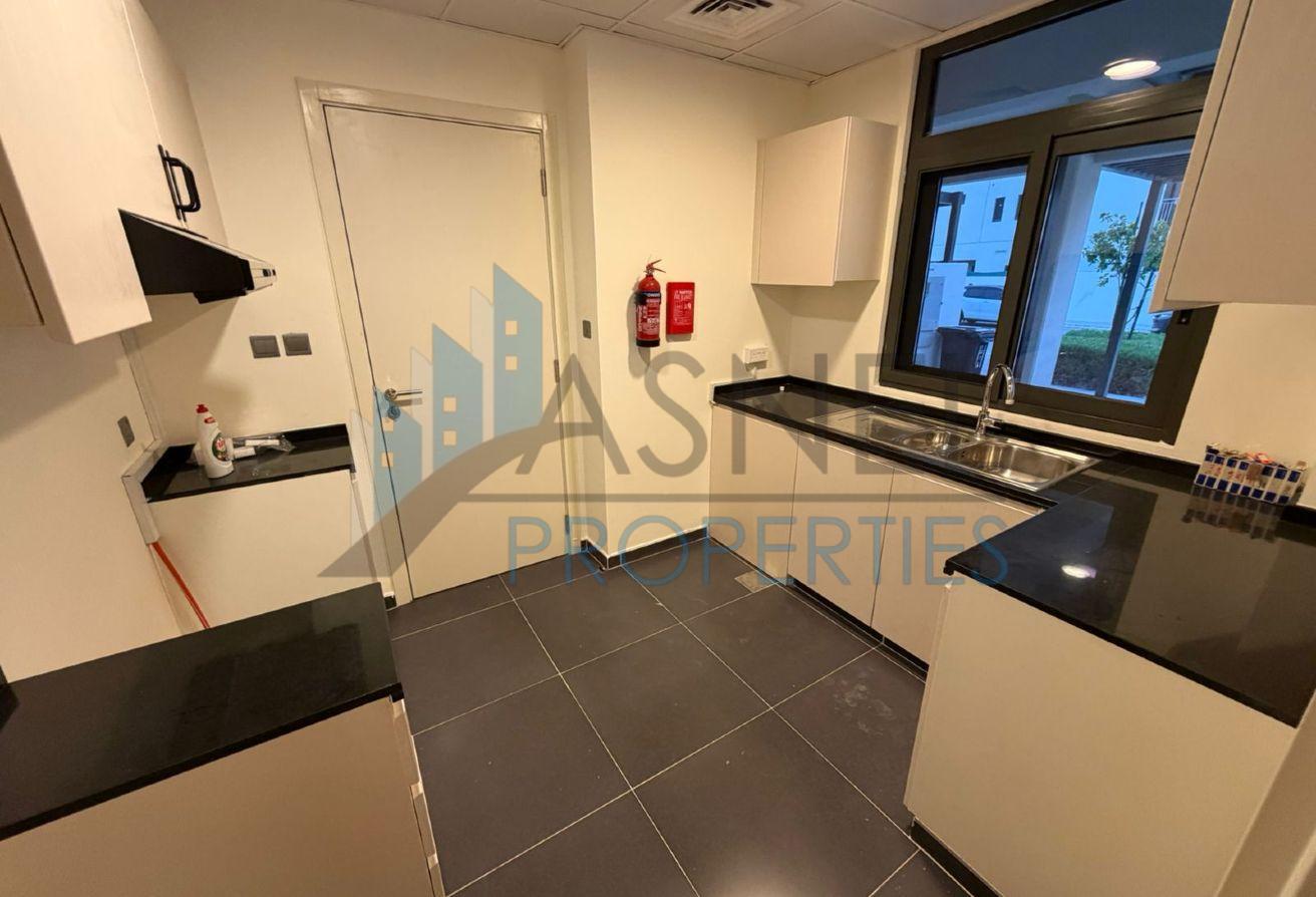 Massive 3-Bed Villa + 5 Bathrooms | Unfurnished photo 7