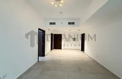 شقة - غرفة نوم - 2 حمامات للايجار في برج إس بي أو - البرشاء 1 - البرشاء - دبي