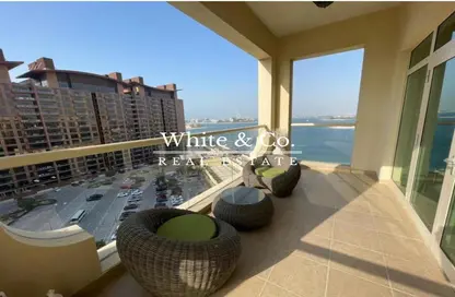 Apartment - 4 Bedrooms - 3 Bathrooms for rent in Al Das - Shoreline Apartments - Palm Jumeirah - Dubai