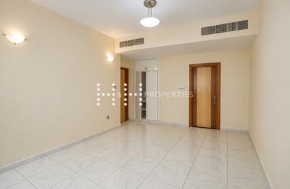 Apartment - 3 - 3 for rent in Siraj Building - Al Mankhool - Bur Dubai - Dubai