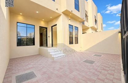 Villa - 4 - 6 for sale in Al Zaheya Gardens - Al Zahya - Ajman