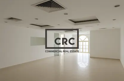 مكتب - غرفة نوم - 2 حمامات للايجار في شارع التعاون الجديد - التعاون - الشارقة