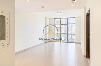 Apartment - 1 Bedroom - 2 Bathrooms for rent in Dubai Wharf Tower 2 - Dubai Wharf - Al Jaddaf - Dubai