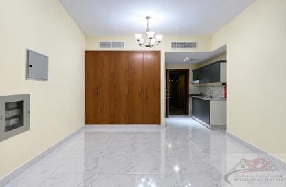 Apartment - Studio - 1 for rent in Muweileh Community - Muwaileh Commercial - Sharjah Apartment - Studio - 1 for rent in Muweileh Community - Muwaileh Commercial - Sharjah