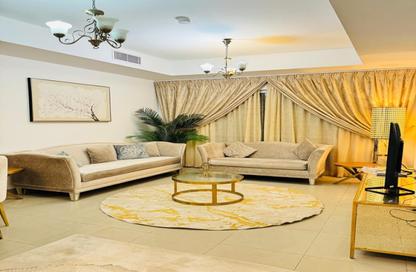 Apartment - 1 Bedroom - 2 Bathrooms for rent in Beach Tower 2 - Al Khan Lagoon - Al Khan - Sharjah