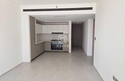 Apartment - 2 - 2 for rent in Binghatti Pinnacle - Dubai Healthcare City 2 - Al Jaddaf - Dubai