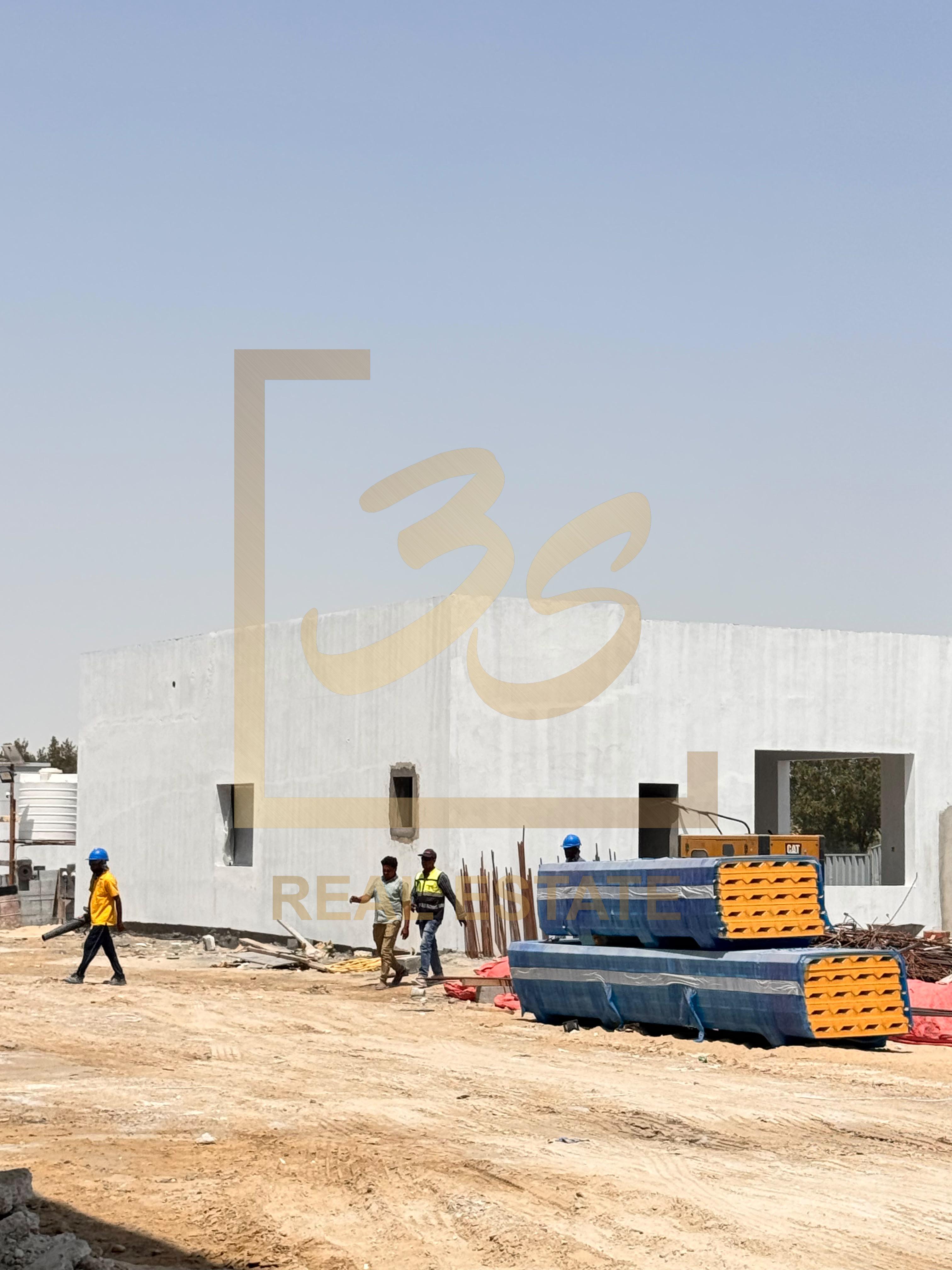SPACIOUS WAREHOUSE | 113,496 SQFT | PRIME LOCATION by 241773 