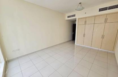 Apartment - 3 Bedrooms - 4 Bathrooms for rent in Al Khan Corniche - Al Khan - Sharjah