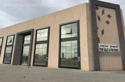 Warehouse - Studio - 6 Bathrooms for sale in Umm Al Thuoob - Umm Al Quwain