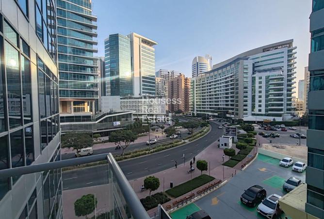 98271065 - Property Image 3