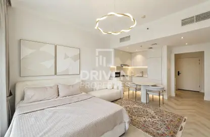 Apartment - 1 Bathroom for rent in Burj Al Nujoom - Downtown Dubai - Dubai