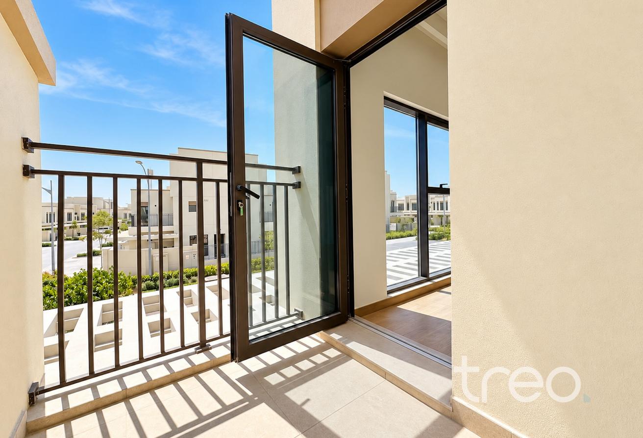 Near Lagoon | Great Location | Private Garden photo 20