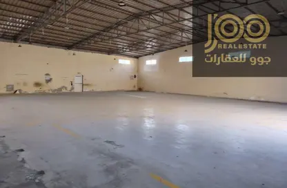 Warehouse - Studio - 1 Bathroom for rent in Old Industrial Area - Umm Al Quwain