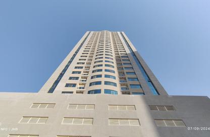 Apartment - 2 Bedrooms - 2 Bathrooms for sale in Golf Tower - Emirates City - Ajman