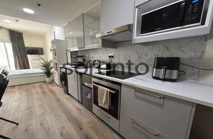 Apartment - Studio - 1 for rent in New Dubai Gate 2 - JLT Cluster A - Jumeirah Lake Towers - Dubai Apartment - Studio - 1 for rent in New Dubai Gate 2 - JLT Cluster A - Jumeirah Lake Towers - Dubai