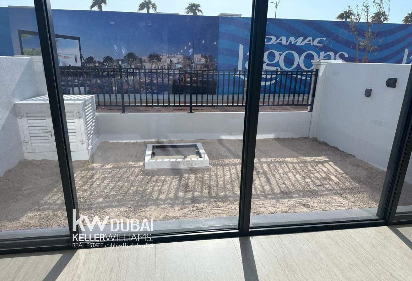 Single Row | Modern | Prime Location photo 10