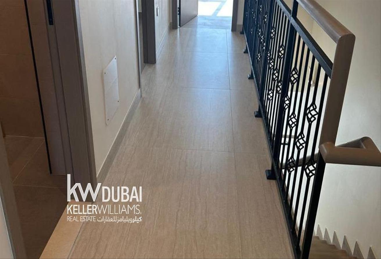Single Row | Modern | Prime Location photo 18