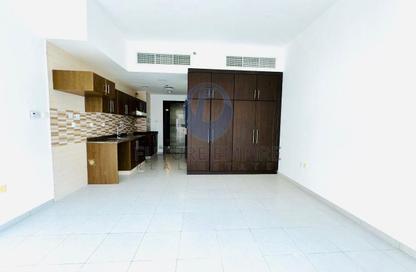 Apartment - Studio - 1 for rent in Al Waleed 5 Building - Al Karama - Bur Dubai - Dubai